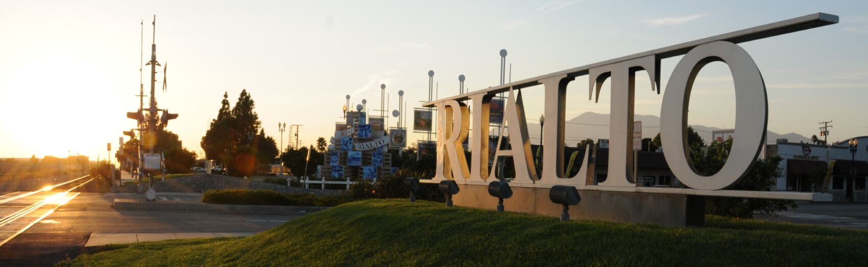 Rialto Sign